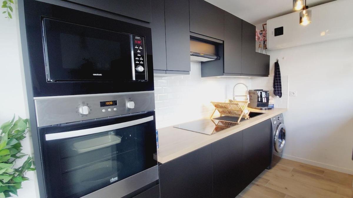 Centre Ville, T2, Superbe Vue, Parking Prive Appartement *
