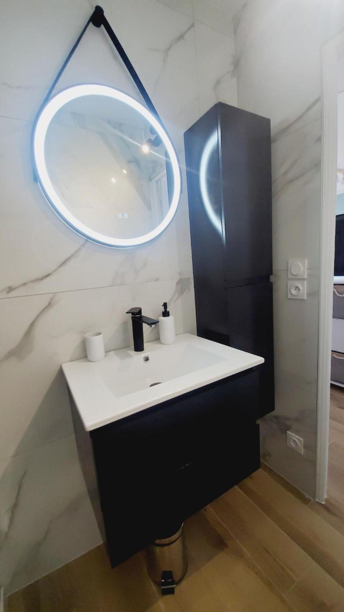 Centre Ville, T2, Superbe Vue, Parking Prive Appartement