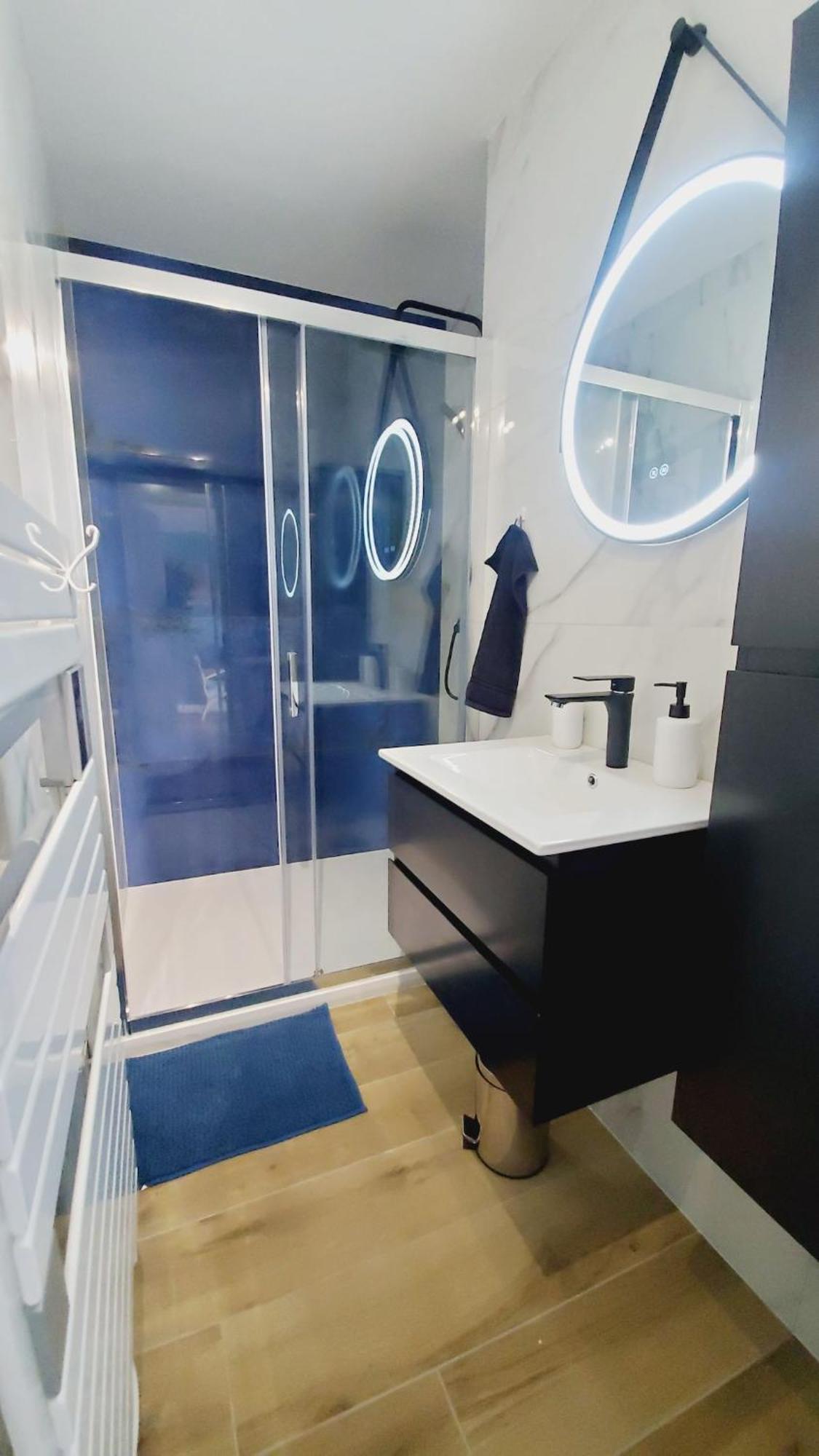 Appartement Centre Ville, T2, Superbe Vue, Parking Prive Vannes